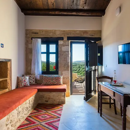 Erondas Cretan Country * Achlades